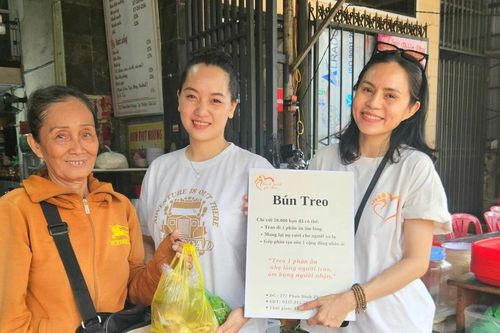 'Bún treo' lan tỏa yêu thương
