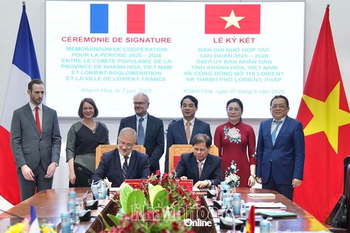 Khánh Hòa ký kết hợp tác với thành phố Lorient