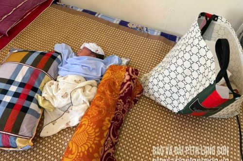 Văn Quan: Phát hiện bé trai sơ sinh bị bỏ rơi