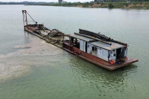 Thanh Hóa: Nguyên trưởng công an huyện nhận hối lộ