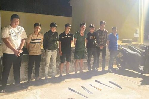 Rủ bạn nhậu đi đánh dằn mặt đối thủ