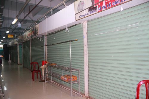 Sợ bị kiểm tra, hàng trăm ki-ốt ở chợ Buôn Ma Thuột đồng loạt đóng cửa