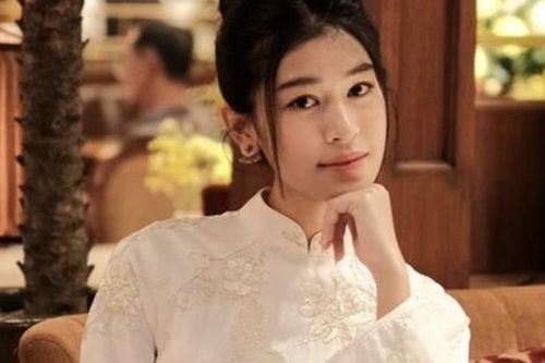 Nữ sinh 19 tuổi gốc Hà thành chuẩn 'con nhà người ta' đang gây chú ý tại chung kết Hoa hậu Việt Nam