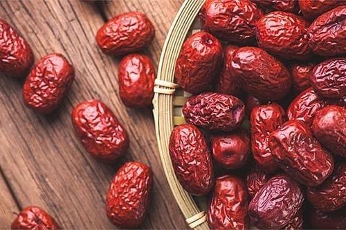 Táo đỏ khô bán tràn lan, nhận diện hàng đúng chuẩn thế nào?