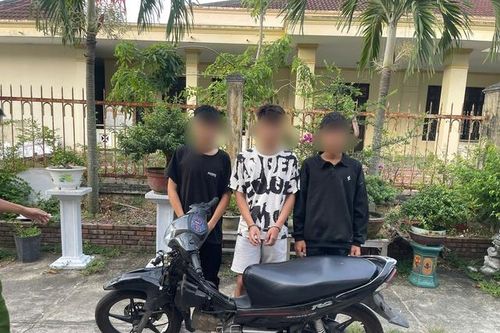 Học sinh chém bạn trọng thương do mâu thuẫn giữa phố cổ Hội An