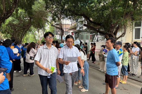 Gợi ý đáp án môn Toán kỳ thi lớp 10 Hà Nội