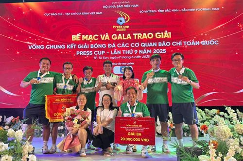 Liên quân Pháp Luật TP.HCM - Znews giành hạng 3 Press Cup 2025