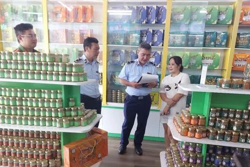 Phú Thọ: phát hiện hơn 23.000 sản phẩm yến chưng nghi không đạt chất lượng và 110kg nội tạng động vật 'bẩn'