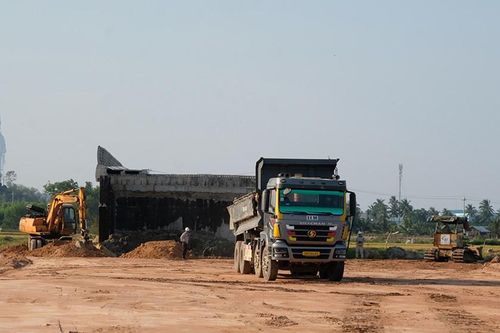 Quảng Ngãi đẩy nhanh tiến độ thi công và giải ngân các dự án trọng điểm