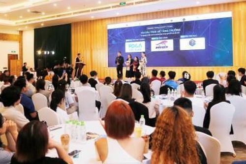 Cộng đồng khởi nghiệp và doanh nghiệp trẻ miền Trung tham gia diễn đàn Tái cấu trúc để tăng trưởng
