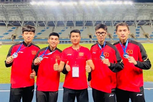 Tổ chạy tiếp sức 4x400m nam Việt Nam giành HCB và phá kỷ lục quốc gia tại Đài Bắc Trung Hoa