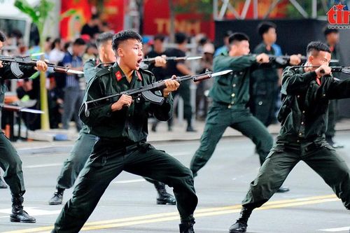 Hình ảnh đầy uy lực, dũng mãnh của chiến sĩ Cảnh sát cơ động