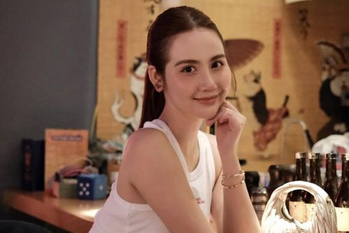 Đời thường gợi cảm, cuốn hút của diễn viên Phan Minh Huyền