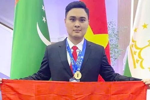 Nam sinh duy nhất đạt điểm tuyệt đối, giành Huy chương Vàng Olympic Hóa học quốc tế