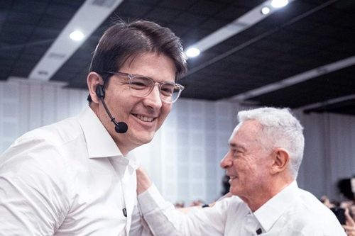 Ứng cử viên Tổng thống Colombia Miguel Uribe bị bắn trọng thương
