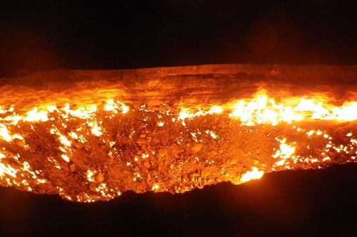 Turkmenistan dập tắt ngọn lửa 'địa ngục' sau hơn 50 năm cháy không ngừng