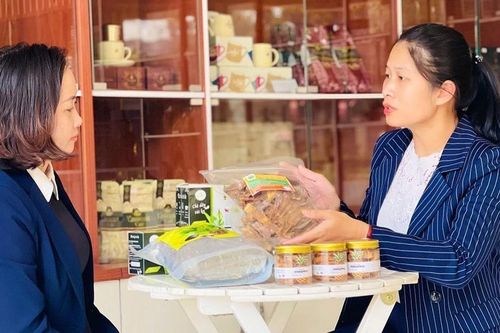 Phòng trưng bày, giới thiệu sản phẩm khoa học và công nghệ: Gắn kết sáng tạo với tiêu dùng