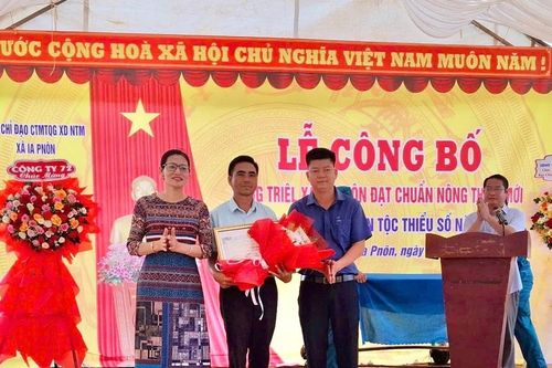 Làng Triêl đạt chuẩn nông thôn mới trong vùng đồng bào dân tộc thiểu số