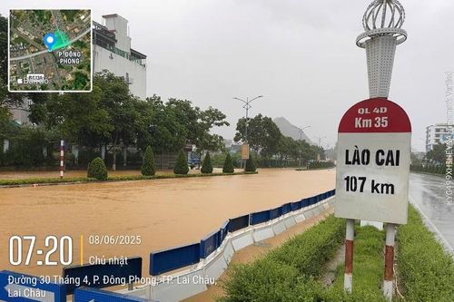 Mưa lớn gây sạt lở, ách tắc giao thông trên địa bàn tỉnh Lai Châu