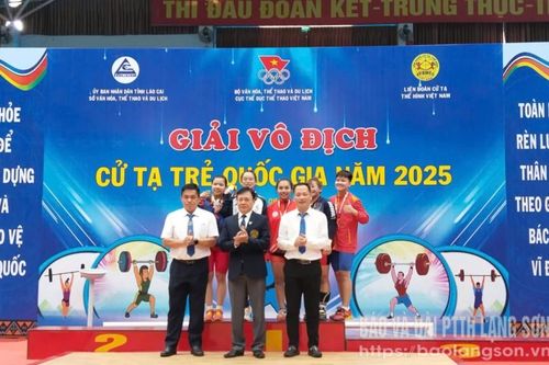 Vận động viên Lạng Sơn đoạt 5 huy chương tại Giải Vô địch cử tạ trẻ quốc gia năm 2025