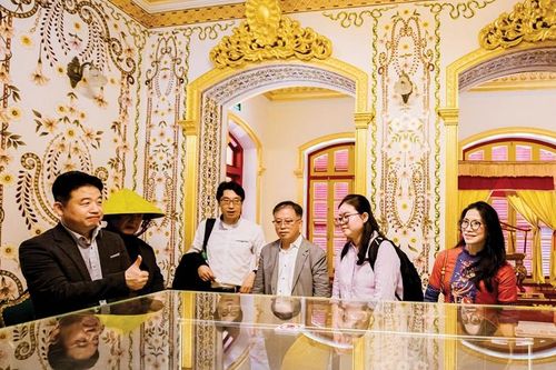 Thế mạnh cũng phải thay đổi