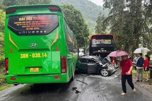 Tai nạn liên hoàn ở Sa Pa, một thai phụ bị thương