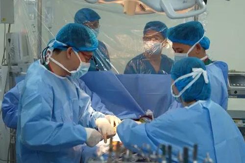 Hồi sinh trái tim bằng kỹ thuật ít xâm lấn