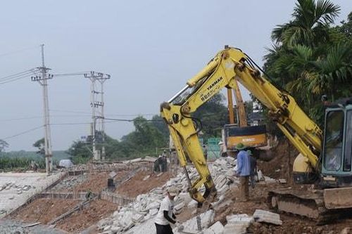 Mê Linh: Khẩn cấp khắc phục sạt lở bờ sông Hồng, bảo vệ người dân xã Văn Khê
