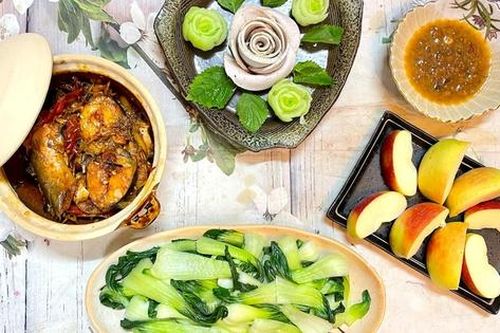 Bữa cơm ba món đơn giản cho hai người