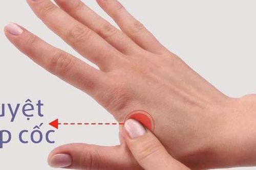 Xoa bóp bấm huyệt phòng và trị cảm nắng
