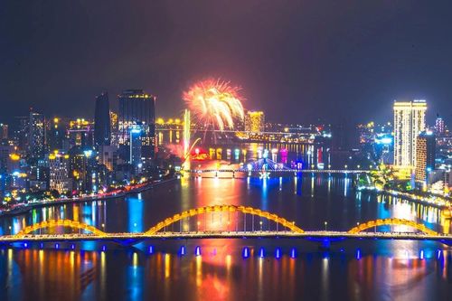 Chiêm ngưỡng màn pháo hoa mãn nhãn của đội Việt Nam - Niềm tự hào Z121