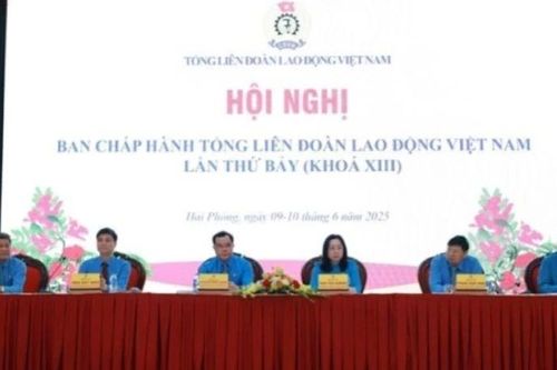 Sắp xếp bộ máy xây dựng tổ chức Công đoàn tinh, gọn, mạnh, hiệu lực, hiệu quả