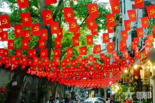 Phê phán luận điệu xuyên tạc các nghị quyết 'bộ tứ trụ cột'