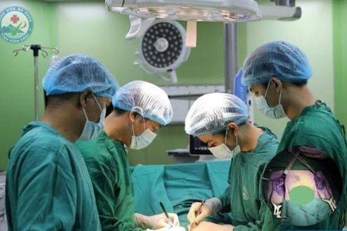 Người bệnh 68 tuổi suýt phải cắt chân hoại tử do tắc mạch
