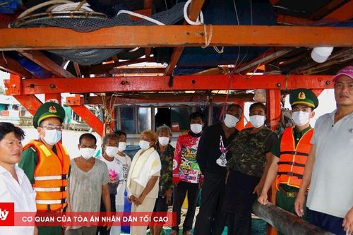 Kịp thời cứu vớt các thuyền viên người nước ngoài trôi dạt trên biển