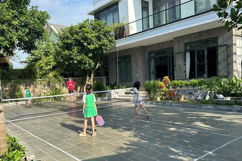 Gia đình Hà Nội chi tiền tỷ, dựng chốn nghỉ dưỡng ở quê để các con 'có tuổi thơ'