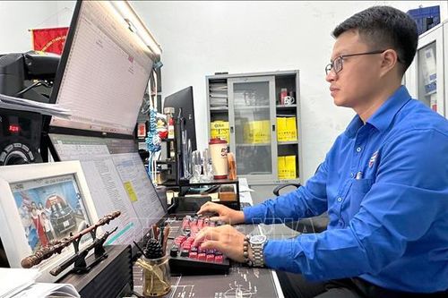 Kỹ sư 9X làm chủ công nghệ lưới điện cao thế