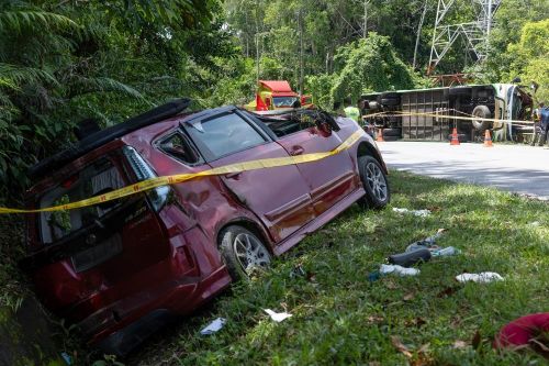 Tai nạn xe buýt nghiêm trọng tại Malaysia khiến ít nhất 15 sinh viên đại học thiệt mạng