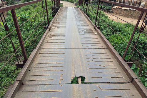 Đẩy nhanh tiến độ sửa chữa, bảo dưỡng cầu treo bị xuống cấp, hư hỏng