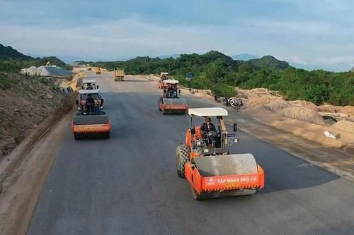 Kết hợp đầu tư công và tư nhân để kiến tạo hạ tầng chiến lược