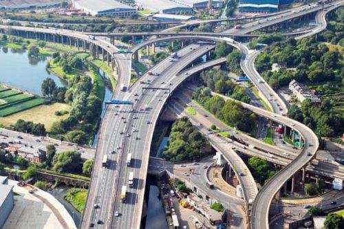 Kỳ vọng cổ phiếu xây dựng hạ tầng bứt phá nhờ triển vọng đầu tư công
