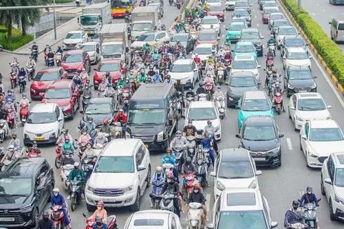 Đường 10 làn Trần Duy Hưng-Nguyễn Chí Thanh vẫn tắc