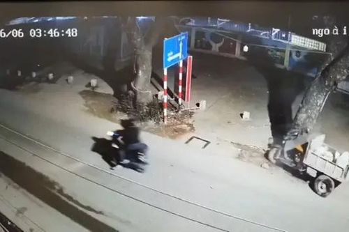 Người dân truy đuổi trộm xe công nông trong đêm
