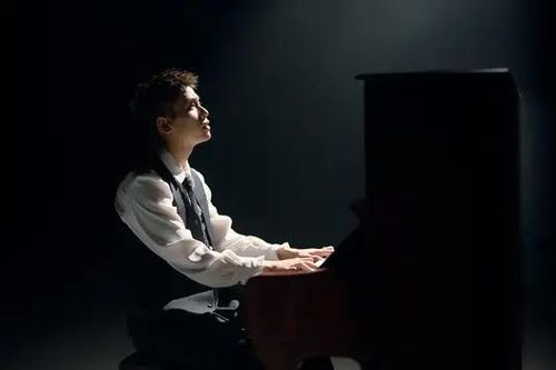 Quân A.P trở lại sở trường ballad với MV 'Thiên Mệnh'