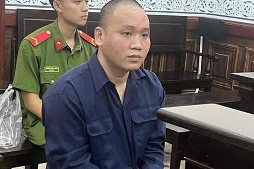 Kẻ nghiện ma túy đâm cảnh sát khu vực trọng thương lãnh án nghiêm khắc