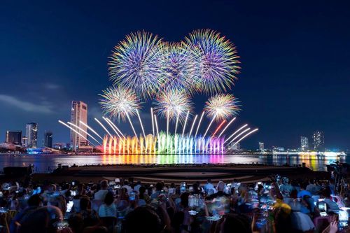 Đêm DIFF 2025 thứ hai: Tuyên ngôn pháo hoa của Z121 Vina Pyrotech Việt Nam