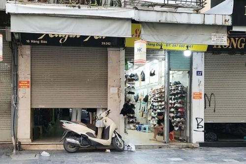 Không thể kinh doanh kiểu 'mở hé'