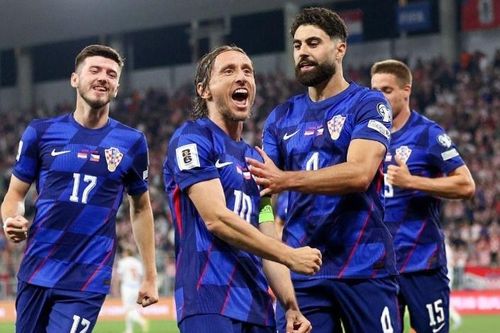 Modric cùng đồng đội thăng hoa