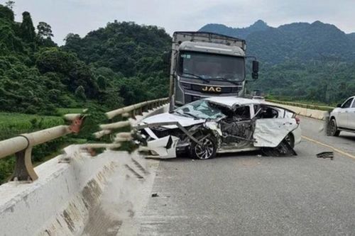 Tai nạn thảm khốc trên cầu ở Thanh Hóa, 6 người thương vong