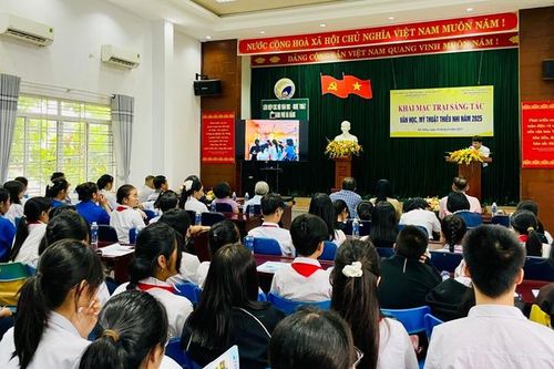 Khai mạc 'Trại sáng tác Văn học và Mỹ thuật thiếu nhi hè năm 2025'